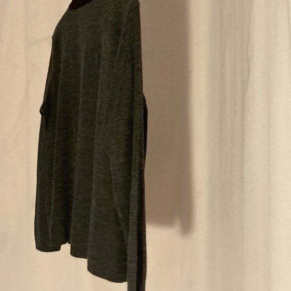 Kathi lee medium sweater gray sweater over built in top - Picture 6 of 11